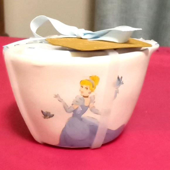 Rae Dunn Other - Rae Dunn Measuring cup set of 4. New.